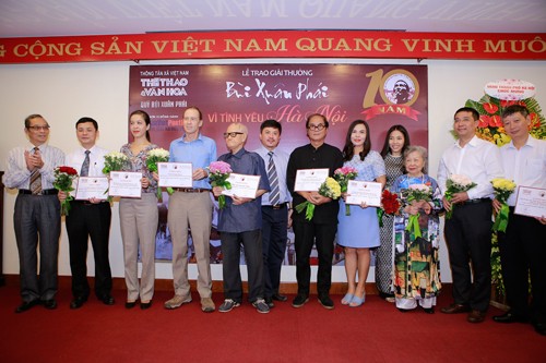« Bui Xuan Phai - pour l’amour de Hanoi »  - ảnh 1