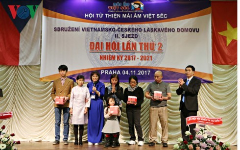 Une association caritative vietnamienne en République tchèque - ảnh 1