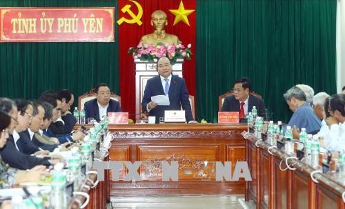 Le Premier ministre suggère à Phu Yen des pistes de développement économique - ảnh 1