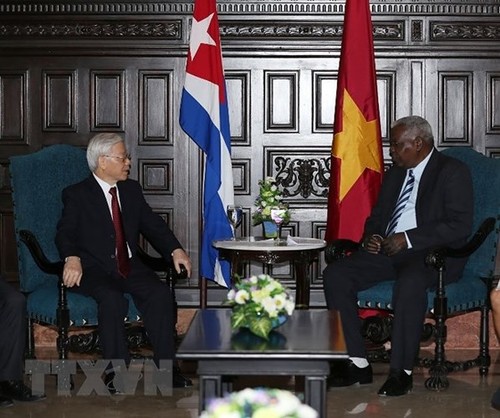 Nguyên Phu Trong rencontre le président de l'Assemblée nationale cubaine  - ảnh 1