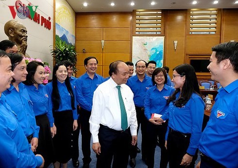 Le Premier ministre travaille avec l’Union de la Jeunesse communiste Hô Chi Minh - ảnh 1