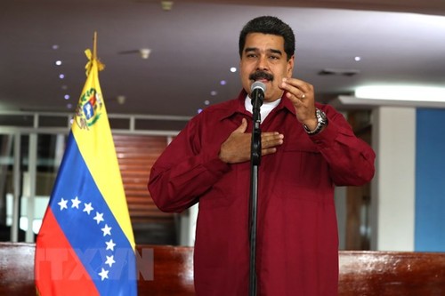  Le Président vénézuélien Maduro salue la victoire écrasante du printemps de 1975  - ảnh 1