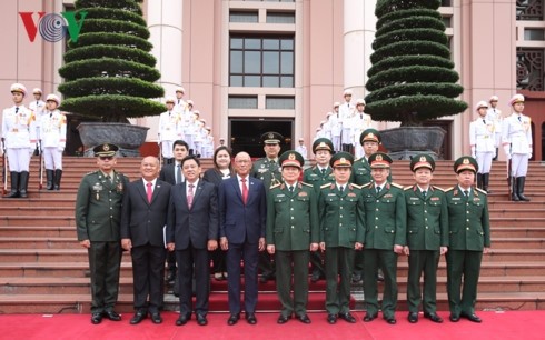 Renforcer la coopération Vietnam-Philippines dans la défense - ảnh 1