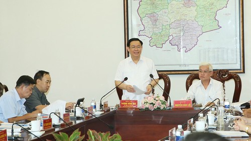 Vuong Dình Huê travaille avec les autorités de Bình Phuoc (sud) - ảnh 1