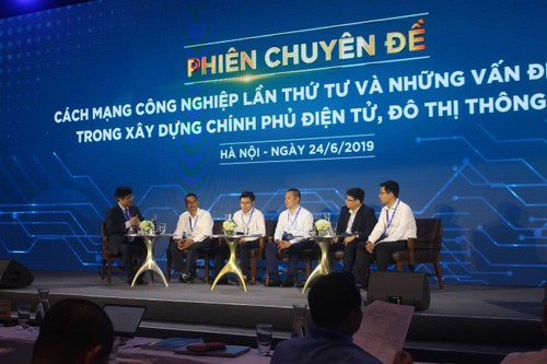 Nguyên Xuân Phuc plaide pour un nouveau cadre juridique pour l’industrie 4.0 - ảnh 1
