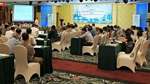 Lancement de la Semaine des énergies renouvelables Vietnam 2019 - ảnh 1