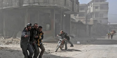 Offensive turque en Syrie: l’ONU poursuit les aides humanitaires malgré les combats meurtriers - ảnh 1