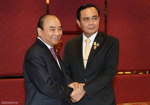 Rencontres de Nguyên Xuân Phuc en marge du 35e sommet de l’ASEAN - ảnh 1