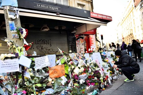 Quatre ans après, la France commémore les attentats du 13-Novembre  - ảnh 1