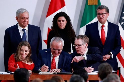 Libre-échange USA-Mexique-Canada : le nouvel accord a été signé à Mexico - ảnh 1