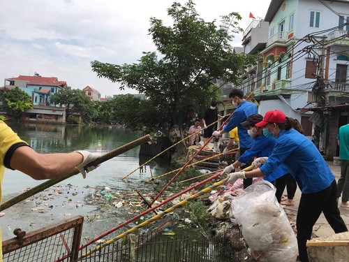 La jeunesse de Bac Ninh en lutte contre la pollution plastique - ảnh 2