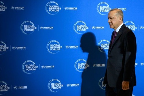 Erdogan : la Turquie ne peut pas, à elle seule, faire face à un nouvel afflux de réfugiés syriens  - ảnh 1