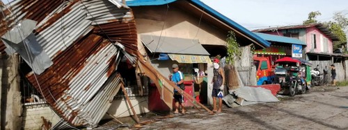 Philipines: le Noël de milliers d'habitants bouleversé par le typhon Phanfone - ảnh 1