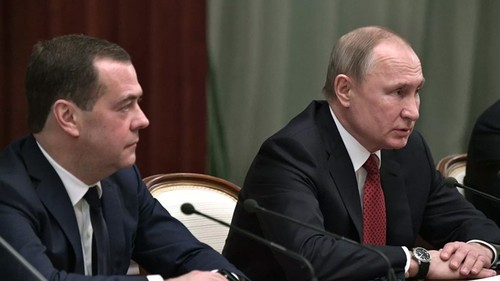 Medvedev annonce la démission de son gouvernement - ảnh 1