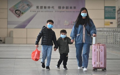 Coronavirus: plus de 720 morts, premier mort non Chinois - ảnh 1