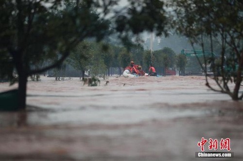 Chine: 14 morts et 8 disparus à cause de fortes pluies au Sichuan - ảnh 1