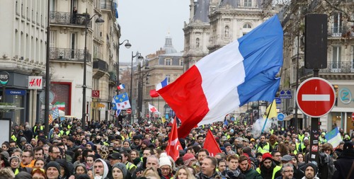 Marches des libertés : 37 policiers blessés, Gérald Darmanin « condamne des violences inacceptables» - ảnh 1