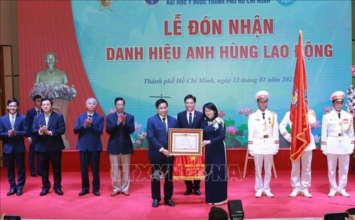 L’Université de médecine de Hô Chi Minh-ville devient Héros du Travail - ảnh 1