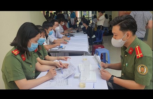 Danang: Plus de 400 personnes donnent de leur sang - ảnh 1