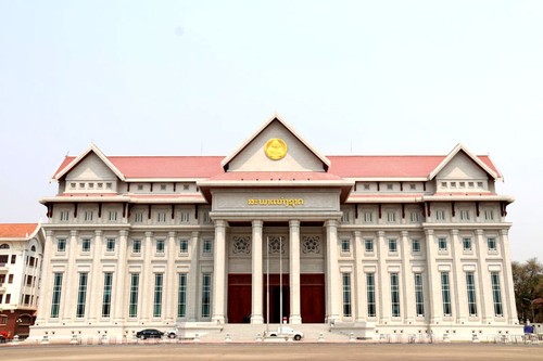Le nouveau siège de l'Assemblée nationale laotienne, financé par le Vietnam   - ảnh 1