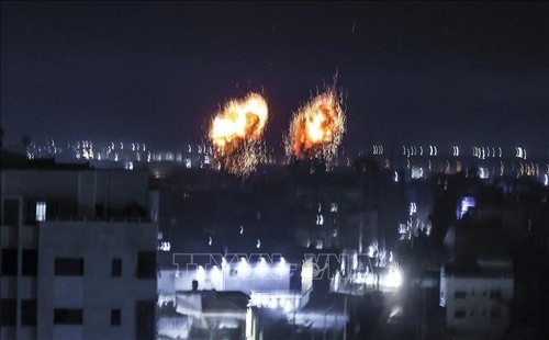 Israël: des ballons incendiaires lancés depuis Gaza pour deux jours consécutifs - ảnh 1