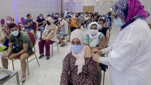 Covid-19: Le ministre tunisien de la Santé limogé en plein pic de contaminations - ảnh 1