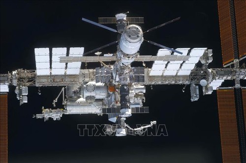 La Station spatiale internationale fait une embardée pour éviter un débris spatial américain - ảnh 1