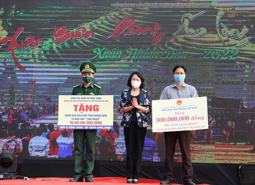 Têt 2022: Dang Thi Ngoc Thinh en déplacement à Quang Nam - ảnh 1