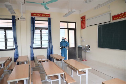 Hanoï: suspension du retour à l’école des élèves du CP à la sixième dans 12 arrondissements - ảnh 1