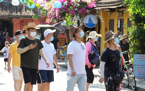 Le Vietnam s’ouvre aux touristes étrangers - ảnh 1