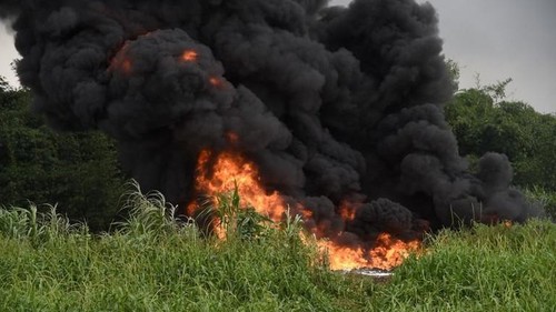 Nigeria: au moins 100 morts dans l’explosion d'une raffinerie de pétrole illégale - ảnh 1