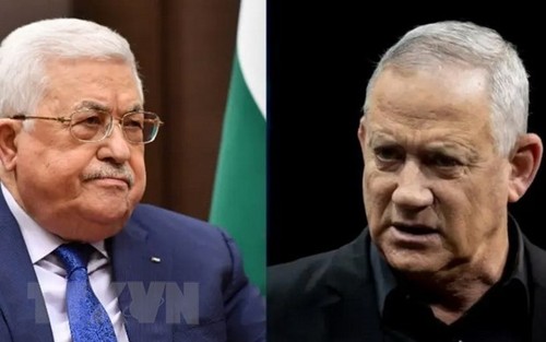 Conflit israélo-palestinien : entretien entre Mahmoud Abbas et Yaïr Lapid avant la visite de Joe Biden - ảnh 1