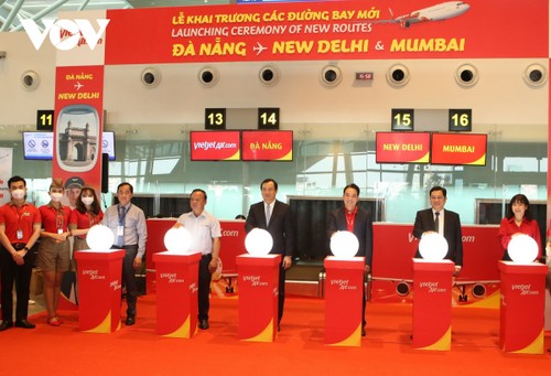 Vietjet Air lance de nouvelles lignes reliant Dà Nang à Mumbai et à New Delhi - ảnh 1