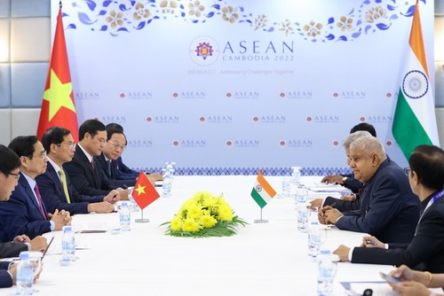 Pham Minh Chinh rencontre le vice-président indien, Jagdeep Dhankhar - ảnh 1