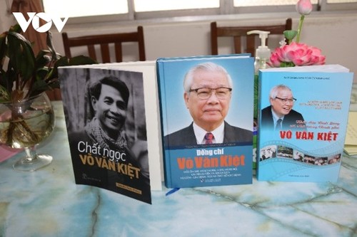 Vinh Long célèbre le 100e anniversaire de la naissance de Vo Van Kiêt - ảnh 1