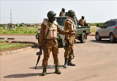 Le Burkina Faso somme les soldats français de quitter le pays d’ici à la fin février - ảnh 1