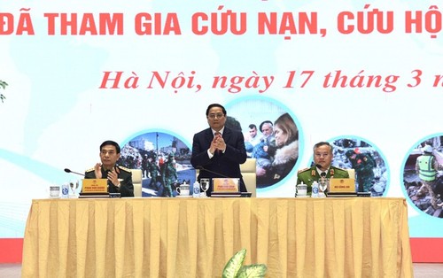 Pham Minh Chinh honore les secouristes vietnamiens envoyés en Turquie - ảnh 1