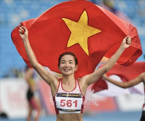 SEA Games 32: Nguyên Thi Oanh enregistre une performance exceptionnelle avec sa 4e médaille d’or - ảnh 1