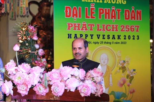 Vesak célébré à Hanoi: occasion de renforcer les liens Vietnam-Inde - ảnh 3