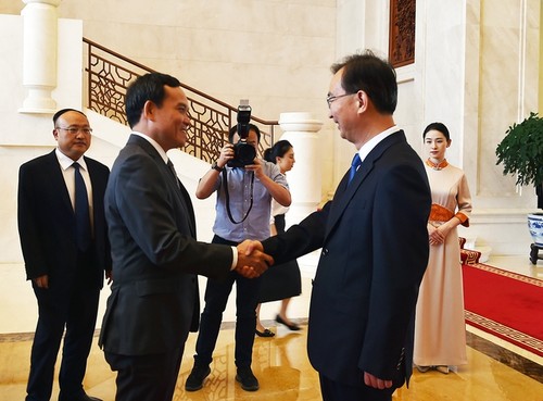 Trân Luu Quang reçoit le secrétaire du PCC pour le Yunnan - ảnh 1