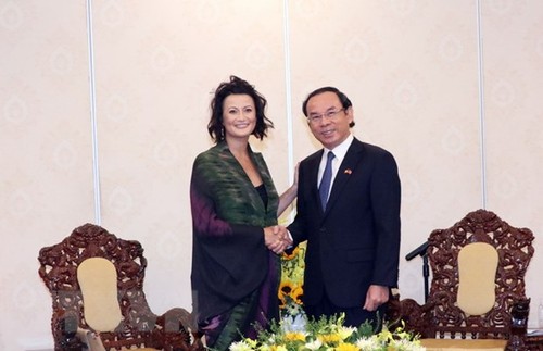 La présidente du Sénat belge rencontre le plus haut dirigeant de Hô Chi Minh-ville - ảnh 1