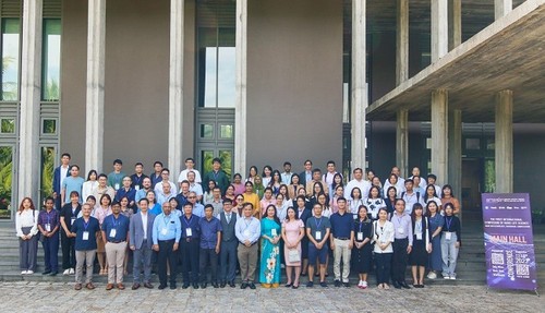 Binh Dinh accueille un symposium international sur la nanobiotechnologie, la technologie des biocapteurs et le calcul - ảnh 1