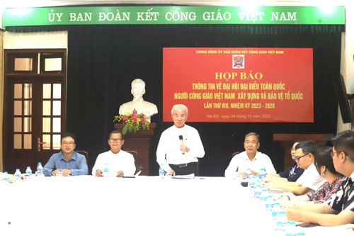 Lancement du 8e Congrès des catholiques vietnamiens dédié à la construction et à la défense nationales - ảnh 1