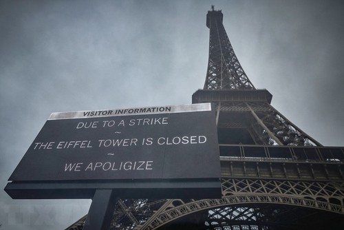 La grève se poursuit à la Tour Eiffel - ảnh 1