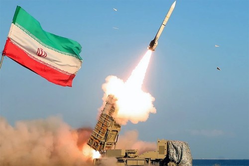 Report de l’attaque iranienne: Téhéran et Tel-Aviv retiennent leur souffle - ảnh 1