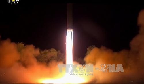 Президента РК Мун Чжэ Ина уведомили о ракетных испытаниях КНДР - ảnh 1