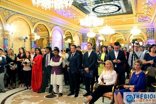 Вьетнам принял участие в Фестивале посольств стран в Бухаресте - ảnh 1