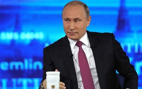 Путин в 16-й раз пообщался с россиянами в формате прямой линии - ảnh 1
