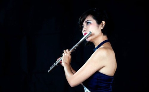 О вьетнамской флейтистке Ле Тхы Хыонг - ảnh 1