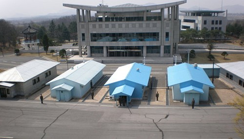 Две Кореи начали министерскую встречу на уровне министров по итогам саммита - ảnh 1